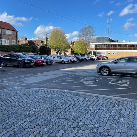 York Staycation With Free Parking Dış mekan fotoğraf